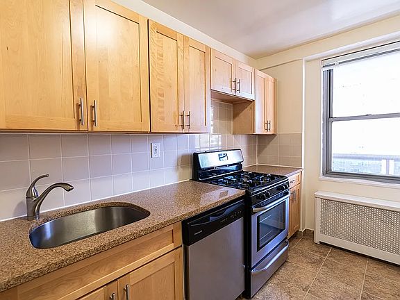 2nd image of 10440 Queens Blvd APT 10B