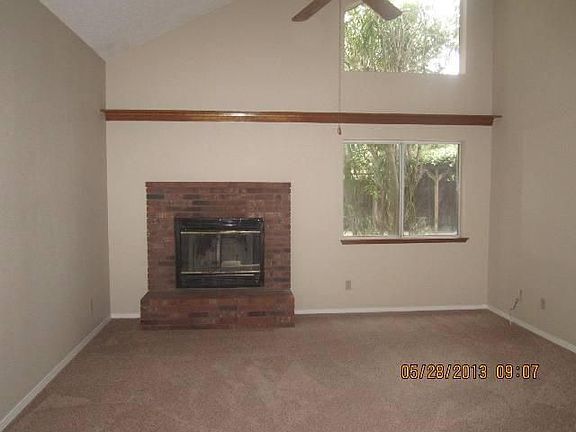 2nd image of 1195 E Goshen Ave