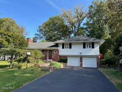 196 Winne Road, Delmar, NY, 12054