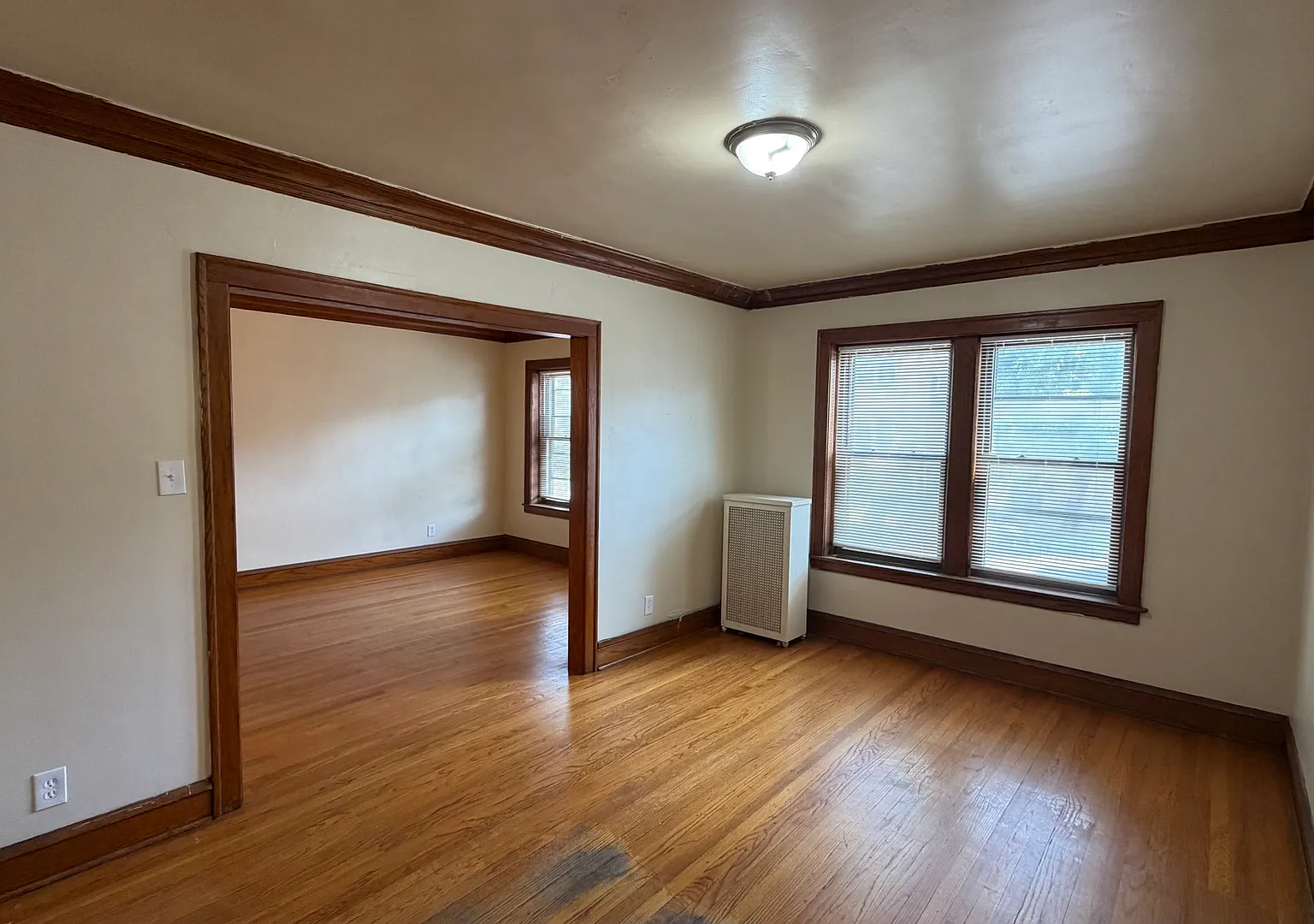 1 bed, 700 sqft, $1,200 — Photo 4