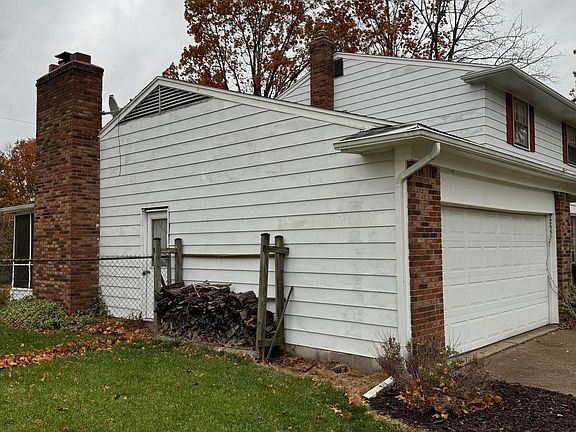 3rd image of 1136 Arlington Dr