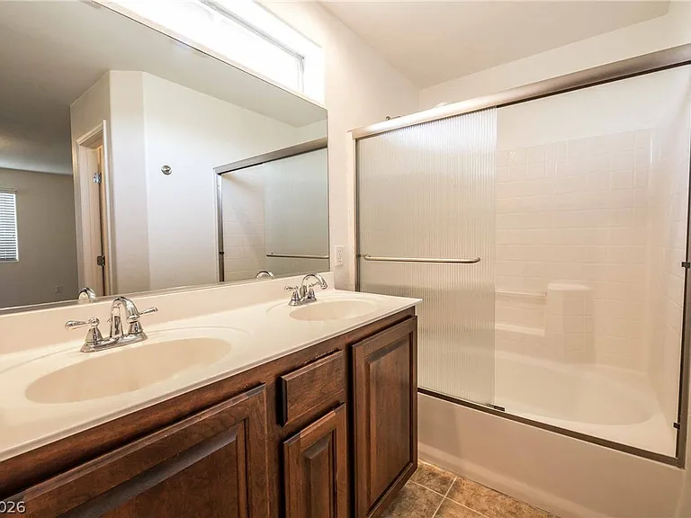 10410 Lady Angela St — Photo 29