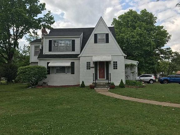 2nd image of 1702 W 12th Ave