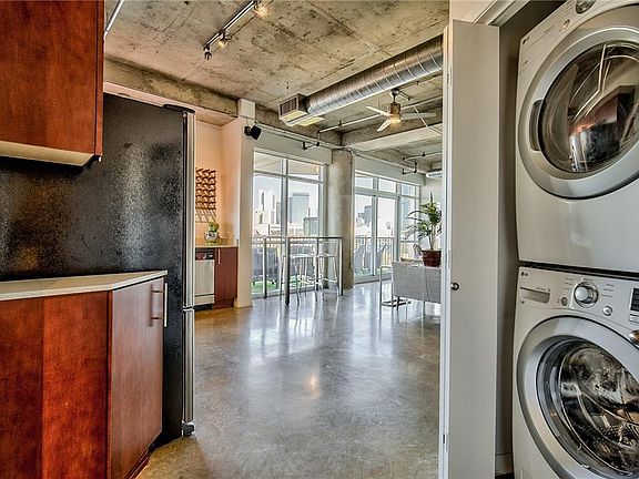 3rd image of 1001 Belleview St APT 507