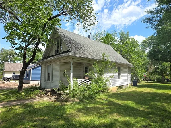 214 S Grand Ave, Eldon, MO 65026
