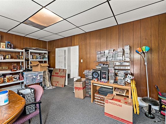 4th image of 100 Wynoka St