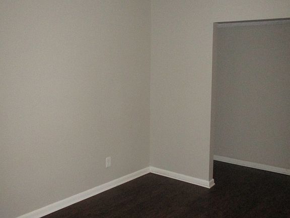 3rd image of 5618 Chaucer Ln