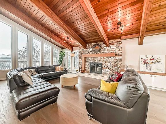 3rd image of 56 Patterson Cres SW