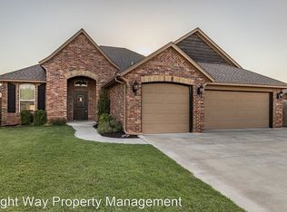 2225 Timber Xing, Yukon, OK 73099