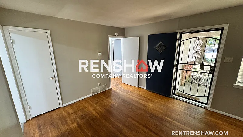 3 bed, 1.0 bath, 1001 sqft, $1,195 — Photo 3