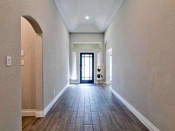 4th image of 2424 Burberry Ln