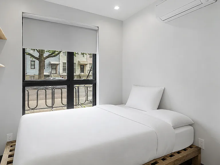 568 Lafayette Ave #1A — Photo 7