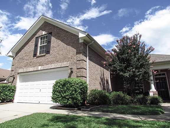 2nd image of 304 Jockey Ct