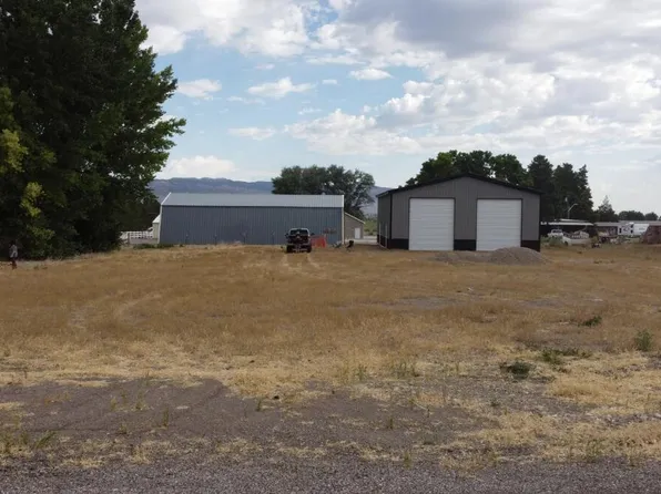 232 W 100 S, Annabella, UT 84711