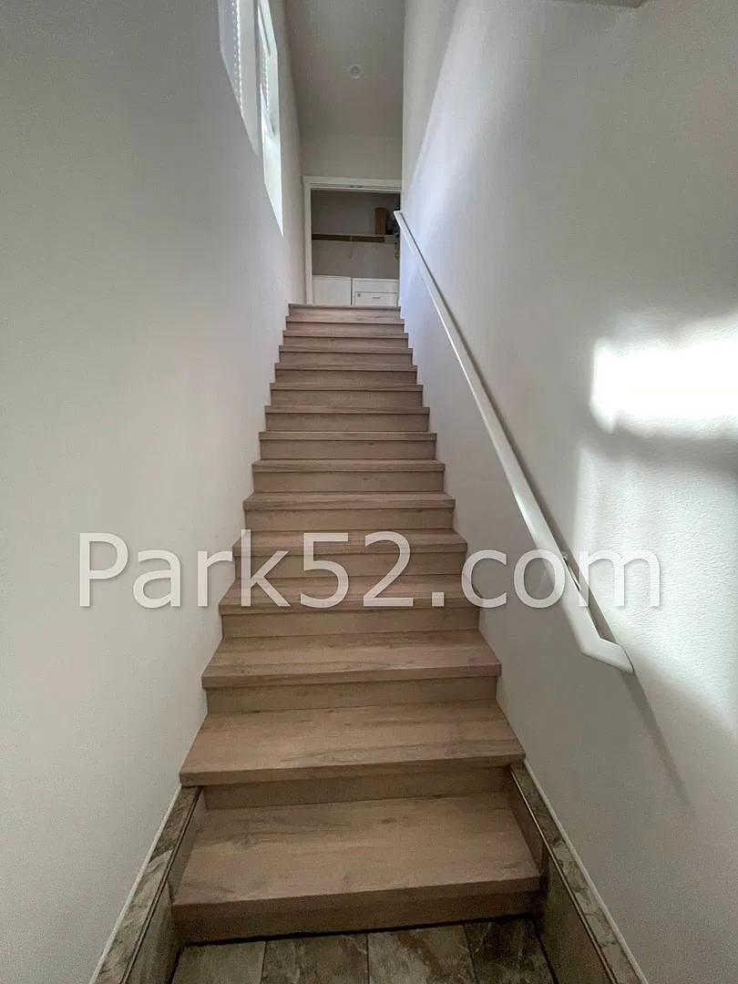 2 Bedroom ADU Unit in Tacoma with 1 Garage Parking Spot and A/C! — Photo 3