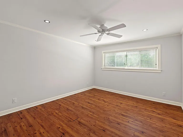 1210 Windsor Rd #220 — Photo 17