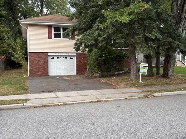 120 Larch Ave, Dumont, NJ 07628