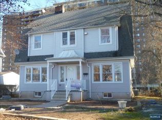 164 Summit Ave, Hackensack, NJ 07601