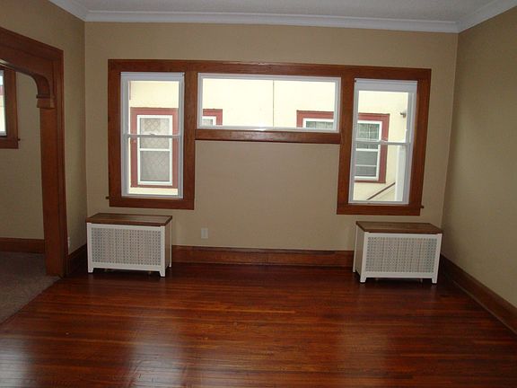 3rd image of 908 Russell Ave N