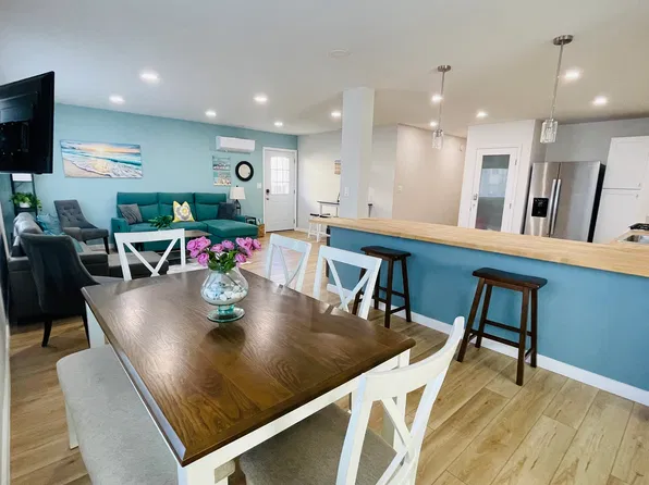 1421 Dubuque St, Oceanside, CA 92058
