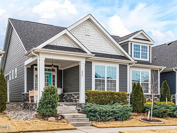 2nd image of 225 Noble Deer Way
