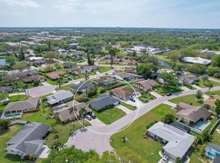 5765 Augusta Cir, Sarasota, FL 34238
