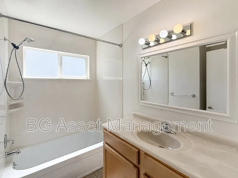 2672 Doidge Ave — Photo 22