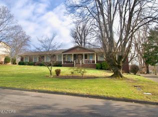 102 York Cir, Maryville, TN 37803