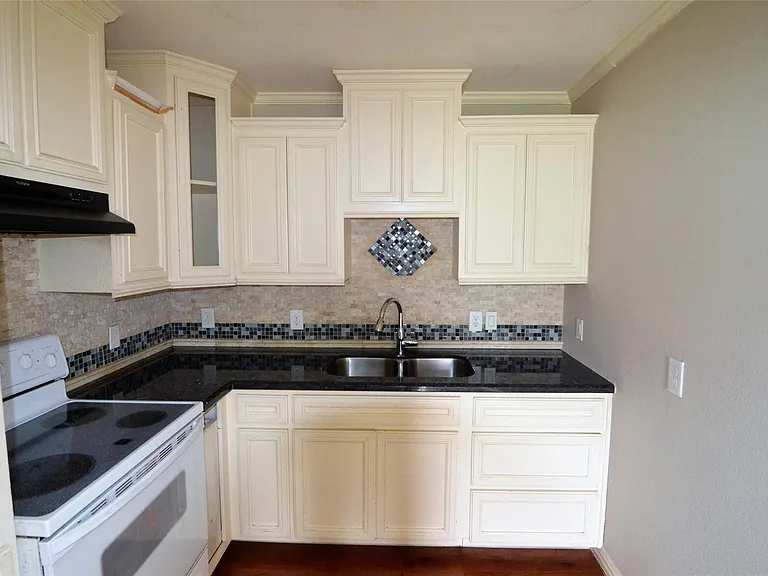 7326 Eagle Pass St — Photo 18