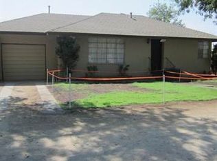 2451 S Lewis Ln, Sanger, CA 93657