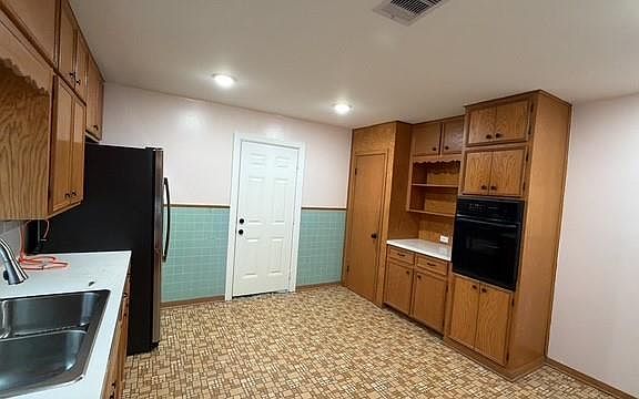 3rd image of 21882 Russell Dr #B