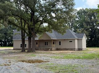 5800 Metropolis Lake Rd, Paducah, KY 42086