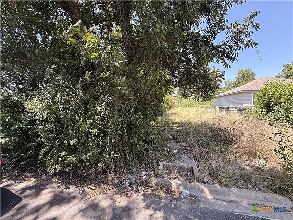 3rd image of 214 S 12th St