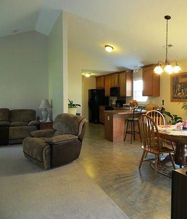 4th image of 3011 Hereford Ln