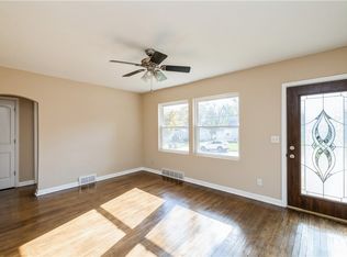 1425 Locust St, West Des Moines, IA 50265