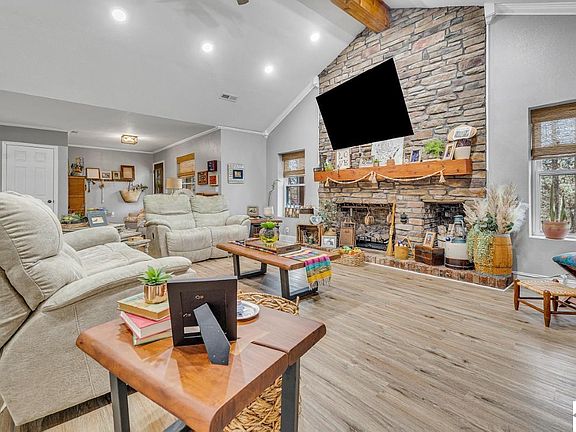 3rd image of 220 Sheehan Bridge Rd