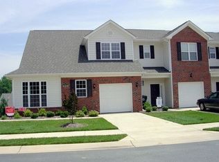 624 Village Lake Dr, Mebane, NC 27302