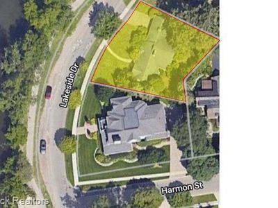 568 Lakeside Dr, Birmingham, MI, 48009