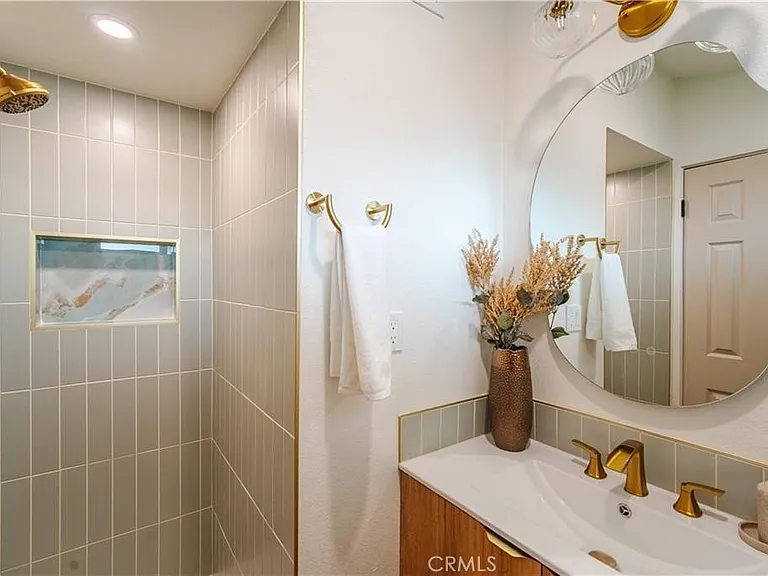 236 Mission Dr — Photo 14