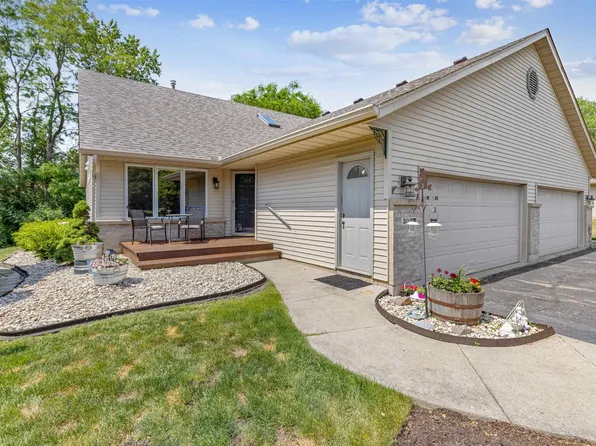 3022 Carefree Dr, Rockford, IL 61114