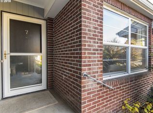 6504 N Commercial Ave APT 7, Portland, OR 97217