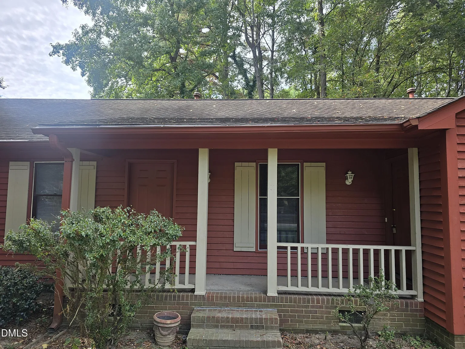 2 bed, 1.0 bath, $1,500 — Photo 2