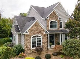 8011 John Gray Dr, Cicero, NY 13039