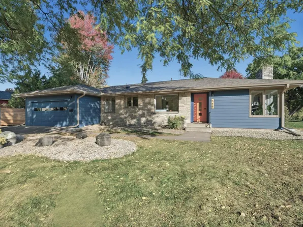 548 Cloverleaf Dr, Golden Valley, MN 55422