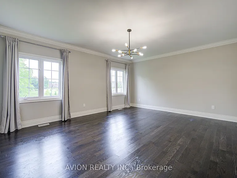 102 Joseph Hartman Cres — Photo 35