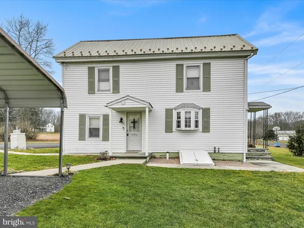 20 Natures Rd, Pine Grove, PA 17963