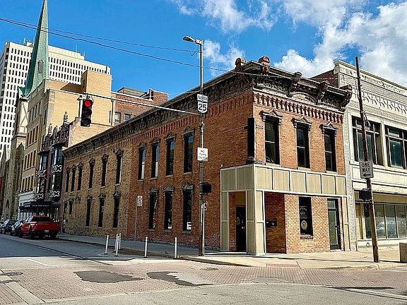2nd image of 624 Adams St