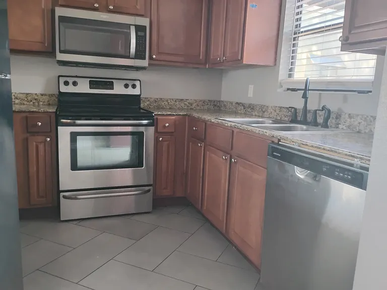 3329 W Danbury Dr #216 — Photo 8