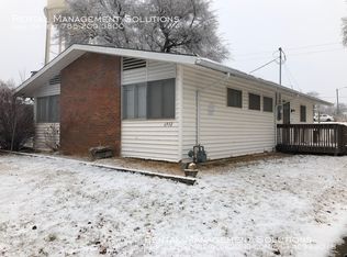 6932 SW Towerview Ln, Topeka, KS 66619