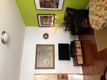 4th image of 84 Carlton Ave APT 2